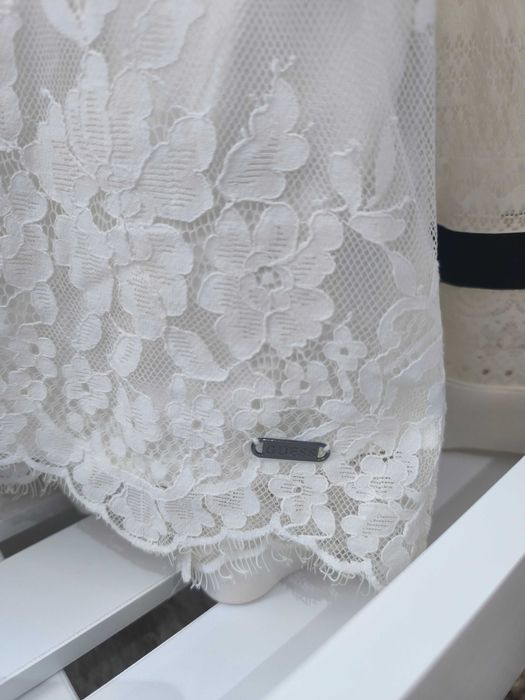 Рокля GUESS, размер XS, гр. обиколка 80см, от мишница до долу 60см.