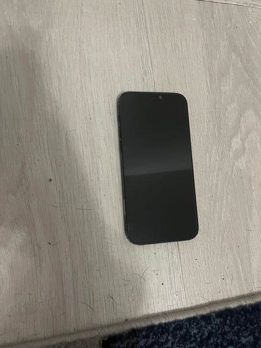 Vând iPhone 12 64 gb black