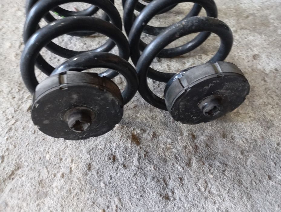 Задни пружини Audi A4 B6 2.5 180 quattro Комби
