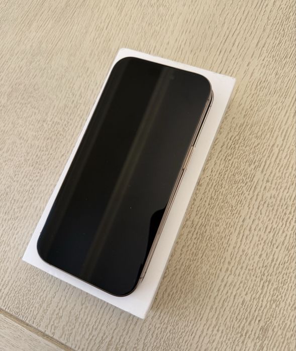 Vand Iphone 16 Pro /256 gb memorie