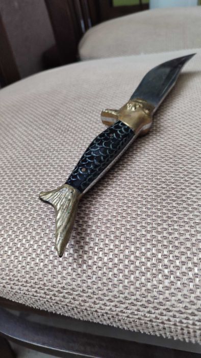 Продавам Ретро нож Риба