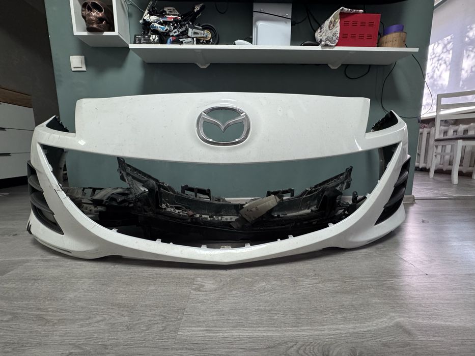 Mazada 3 2010 бампер
