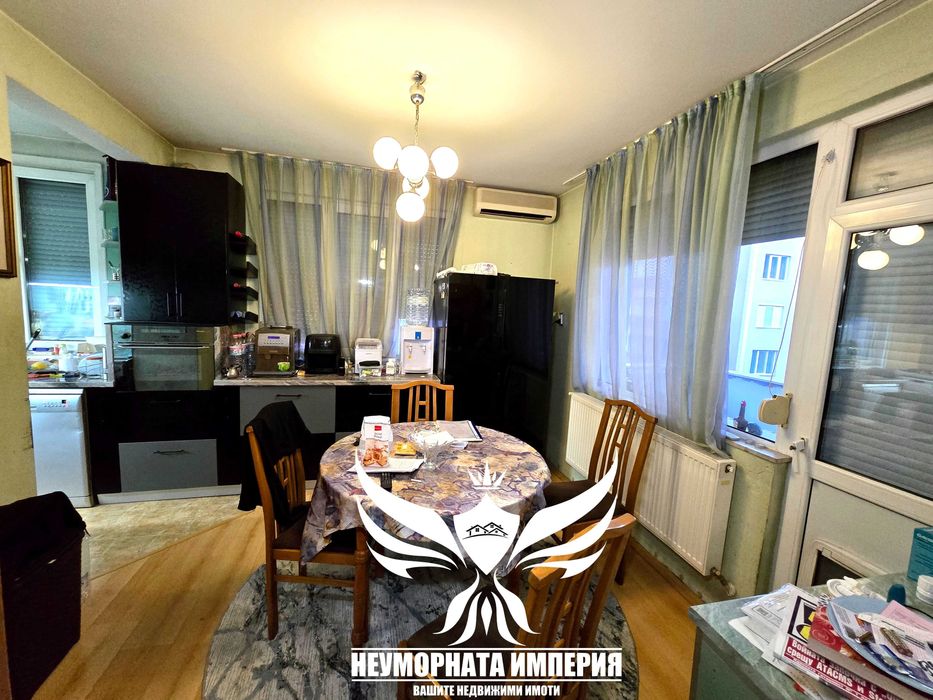 Продава се Четиристаен апартамент в Асеновград - 120 кв.м за 1396 €/кв.м - Снимка #2