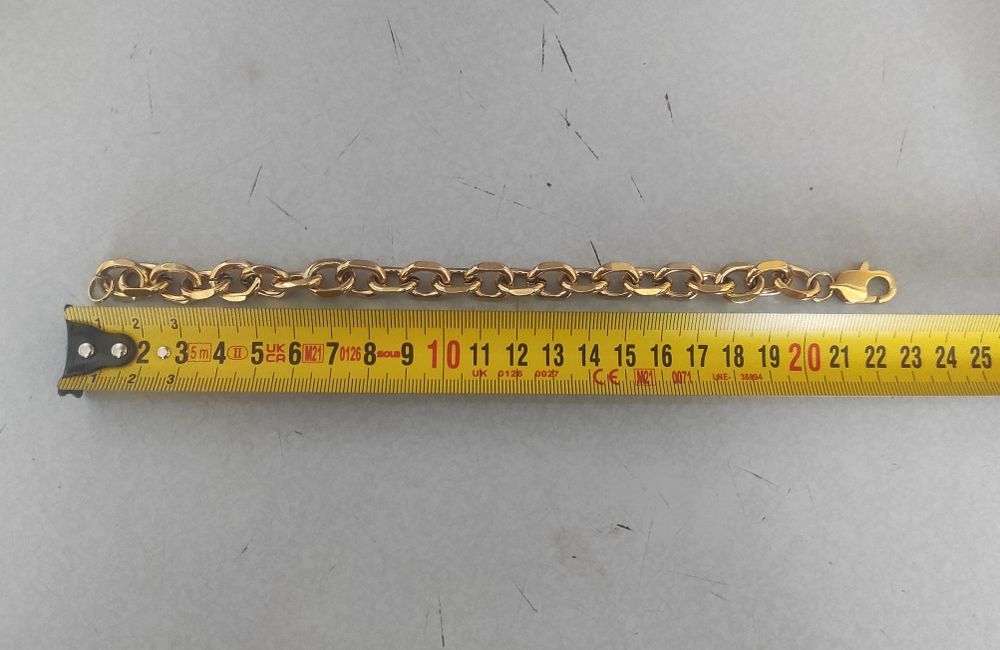 Нова луксозна златиста гривна от медицинска стомана