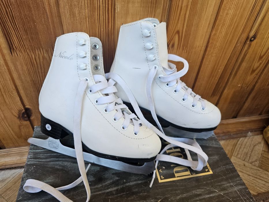 Продам коньки детские