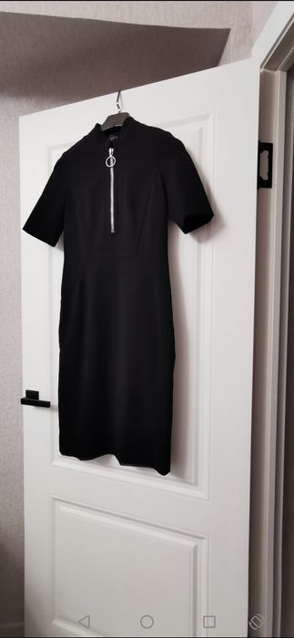 Gucci платье длины миди