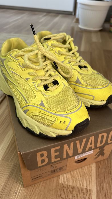 Спортни обувки ZARA – номер 35 – отлично състояние