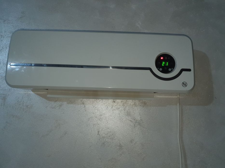 Стенен вентилаторен нагревател SilverCrest 2000a2