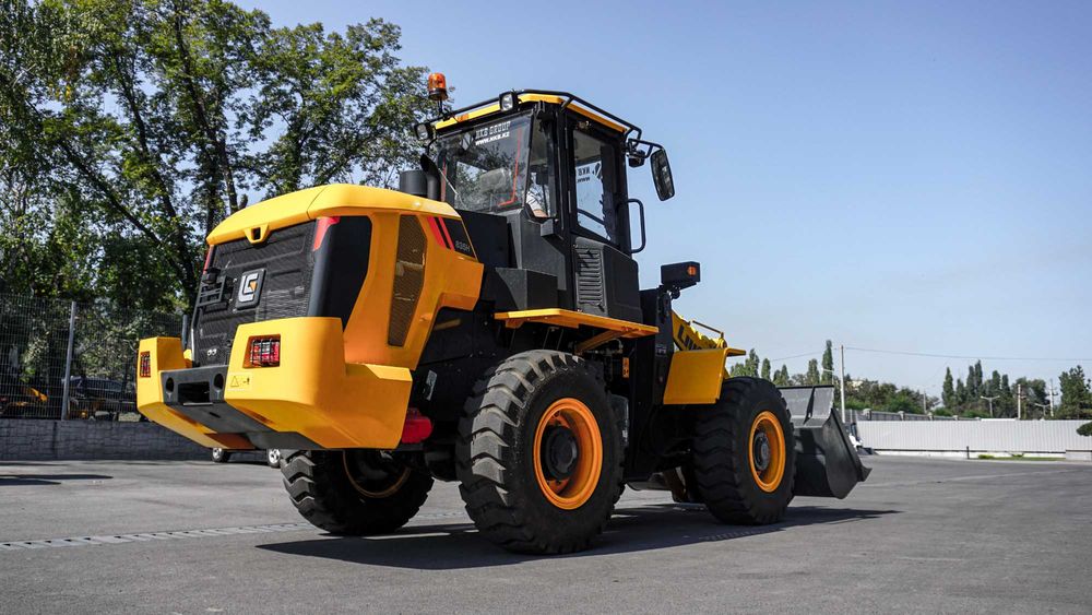 Фронтальный погрузчик LiuGong 835H MAX