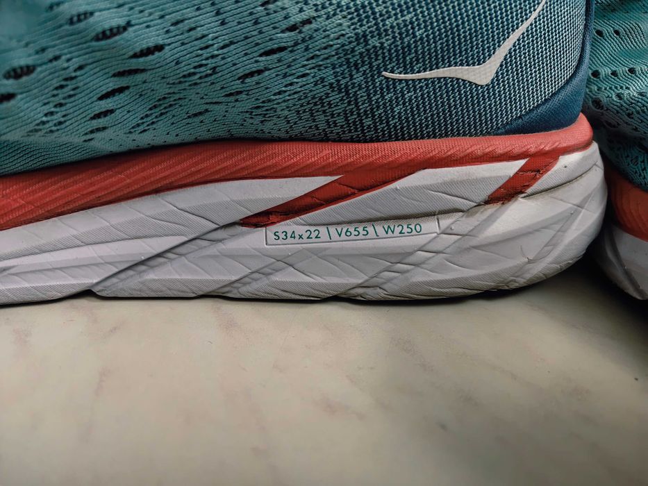 кроссовки Hoka Clifton 8