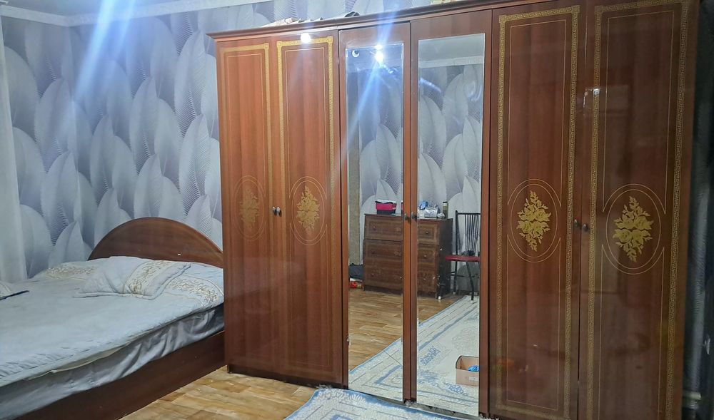 Спальный гарнитур