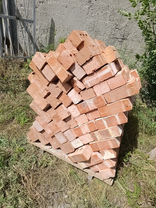 Кирпич _ красный