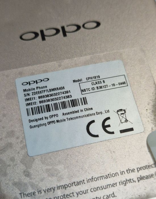 Telefon Oppo cu touchscreen