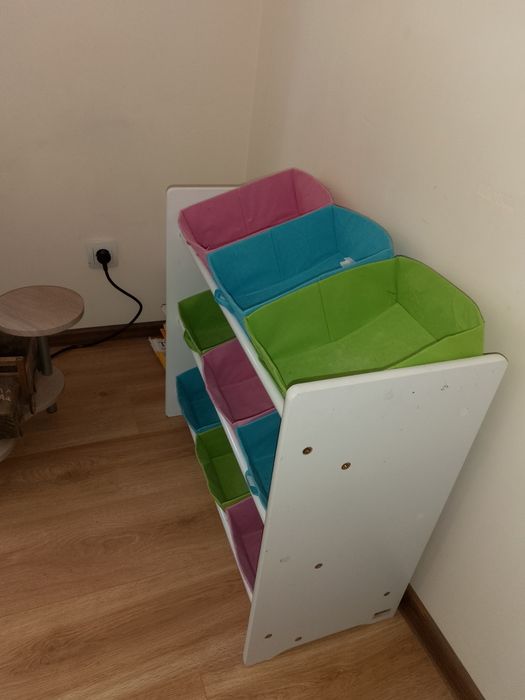 Детски шкаф за играчки