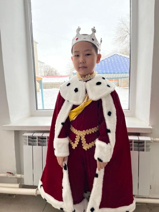 Новогодний костюм короля