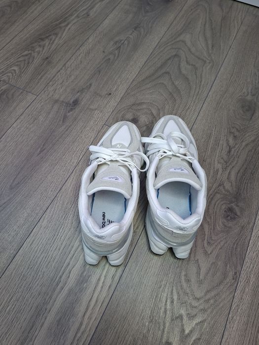 Adidasi New Balance 9060  mărimea 43