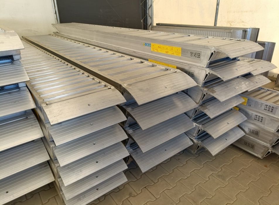 Rampa din aluminiu de 4 m lungime și 45-46 cm lățime