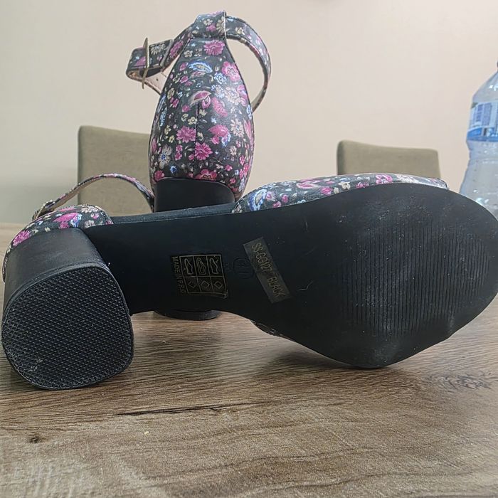 Сандали на токчета 41 номер