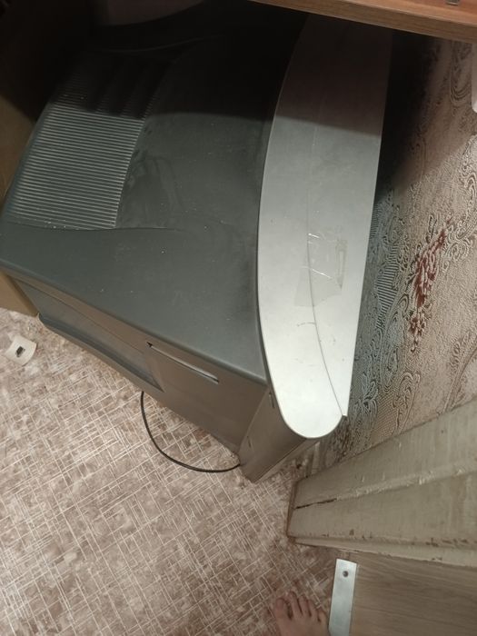 Продам телевизор