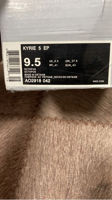 Продам кроссовки naik kyrie 5 squidward