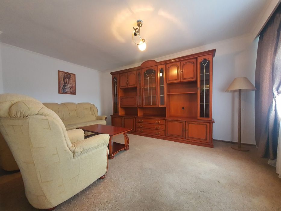 Inchiriez apartament
