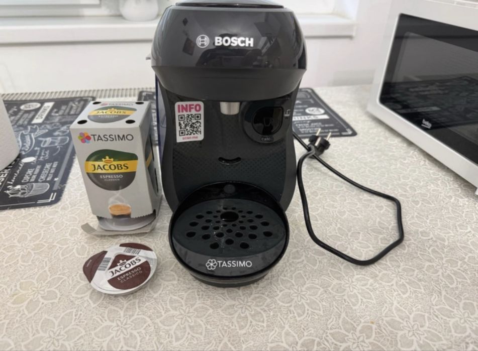 DescriereVând espressor cu capsule Bosch Tassimo Happy