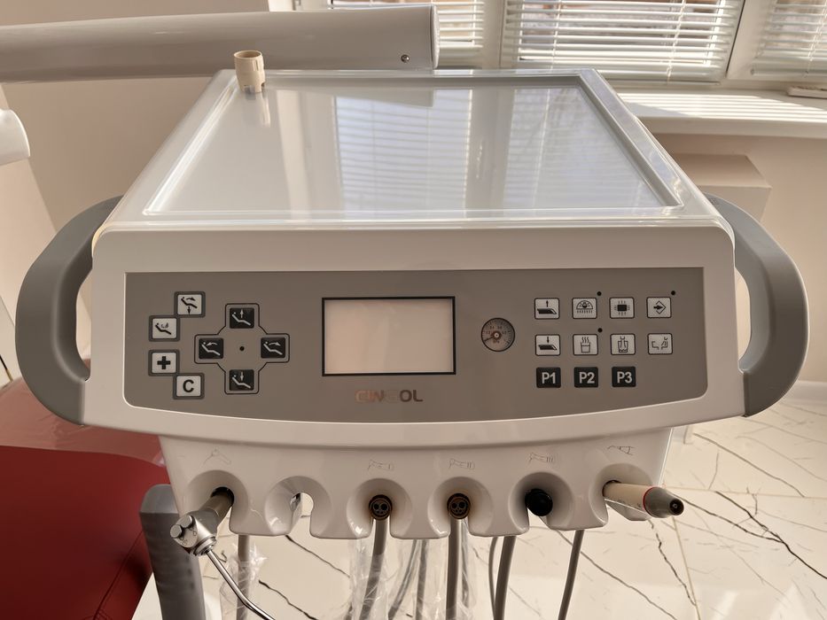 Продается стоматологическое кресло CINGOL