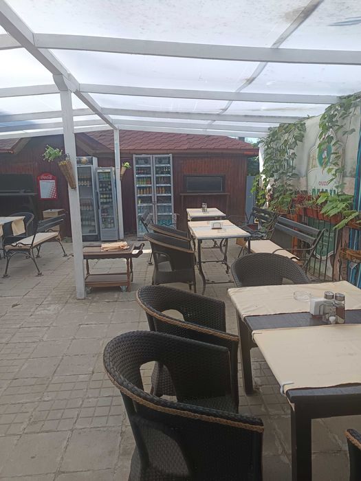 Отдава ресторант под наем