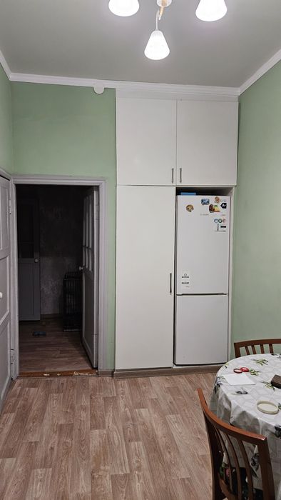 Продаётся двух комнатная квартира