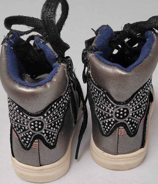 Детские ботиночки  (раз.21) 130см