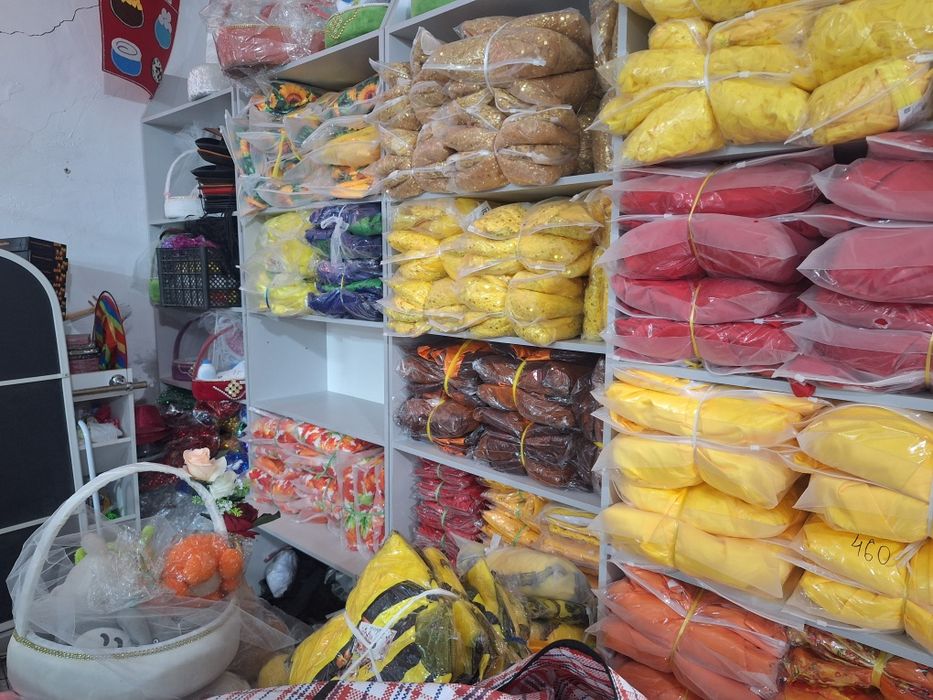 Полки витрины для магазина