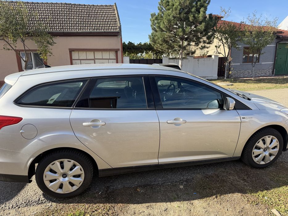 FORD Focus 2013 — imagine 3