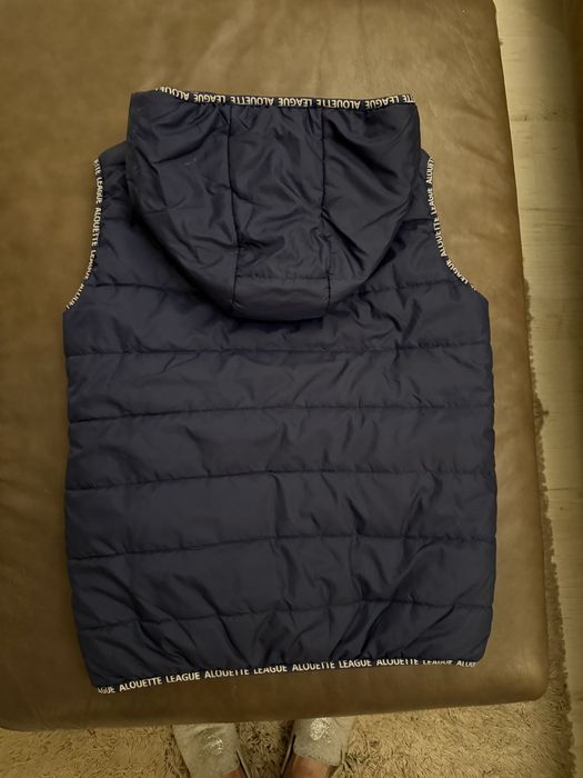 Двулицев елек с качулка за момче- височина:152 см, размер:12години