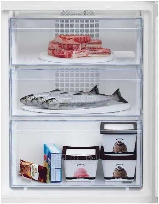 Нов хладилник с фризер за вграждане Beko Bo Frost 177 см