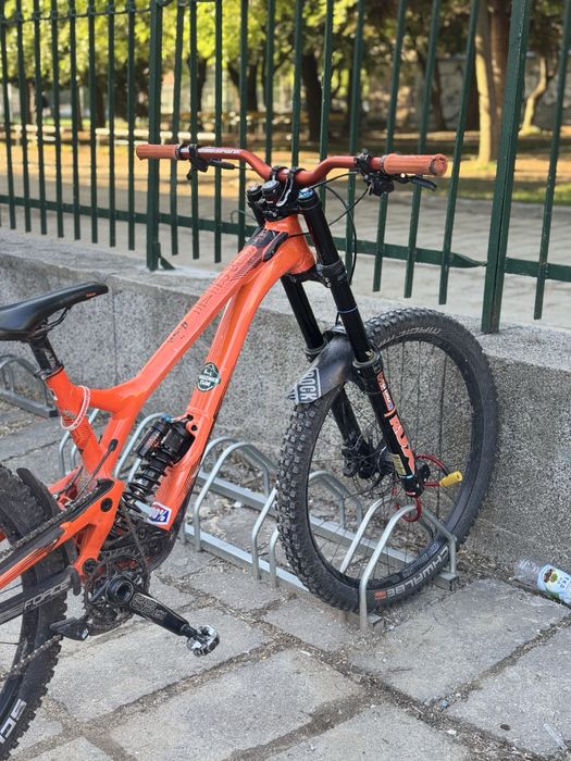 Commencal supreme v4