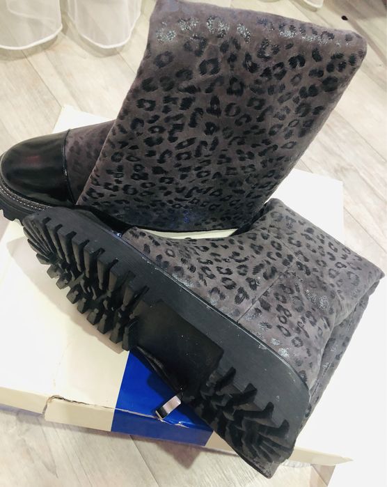 Продам зимние сапоги