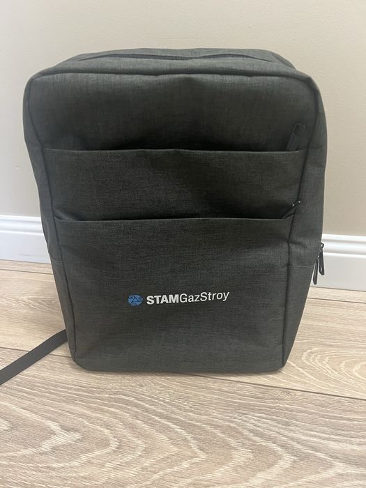 Легкий рюкзак для ноутбука