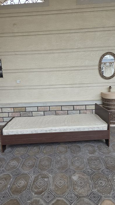 Kravat sotiladi/ крават сотилади.