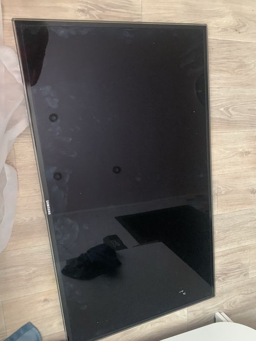 Продам телевизор самсунг на запчасти