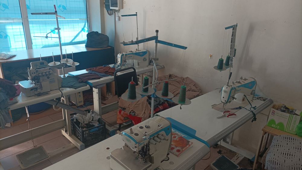 Тикув сехи сотилади Джек автомат А4 тугри чок 10та аверлок 10та