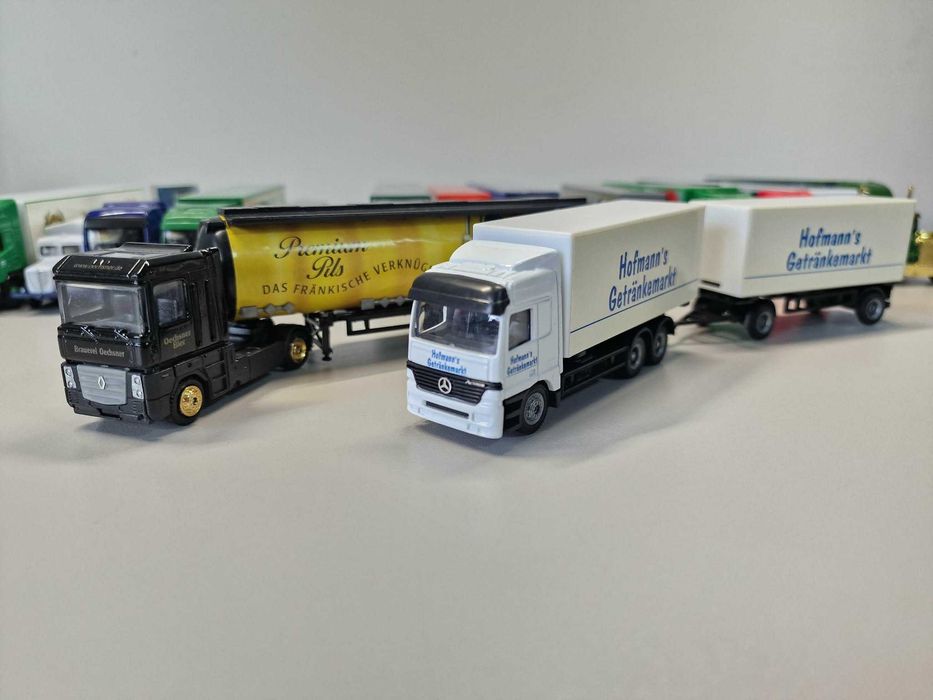 Set 12 camioane de jucarie, lungime 15–22 cm