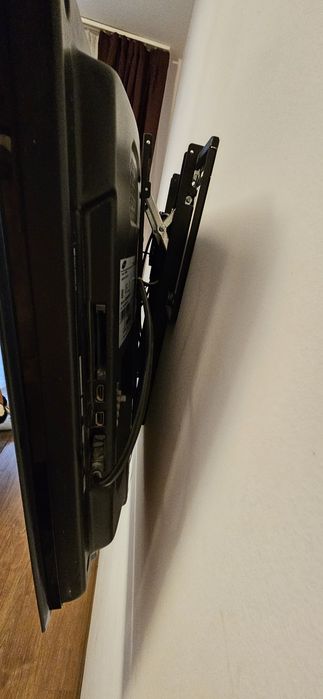 Телевизор Samsung 32 инча