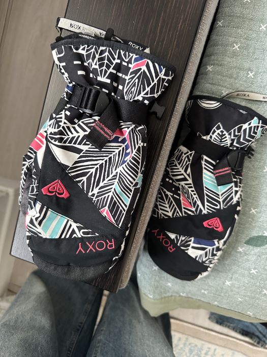 Продам варежки roxy для сноуборд