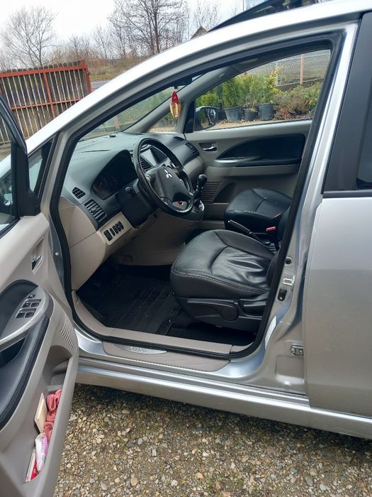 Mitsubishi  grandis