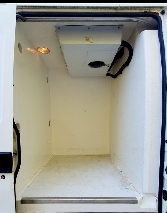 Vând Iveco daily frigorific