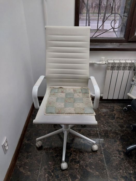 Продам диваны в офис