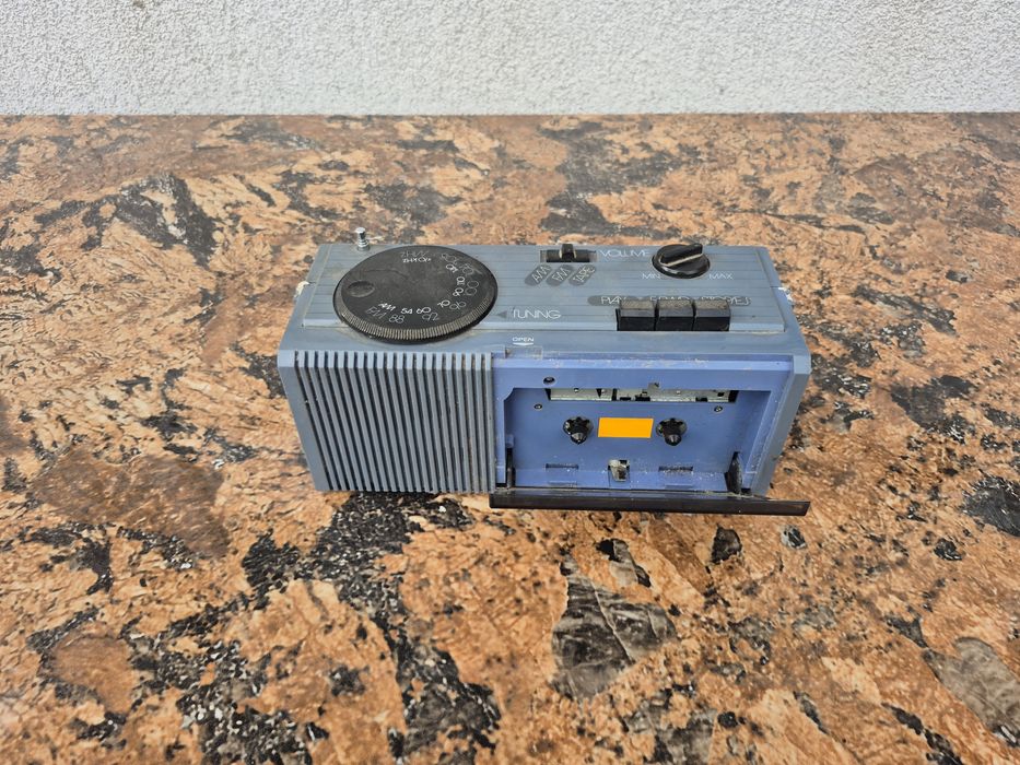 Vând radio casetofon chiaccherone  mono