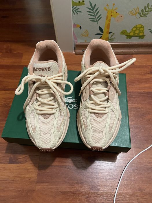 Adidasi femeie, Lacoste, impecabili