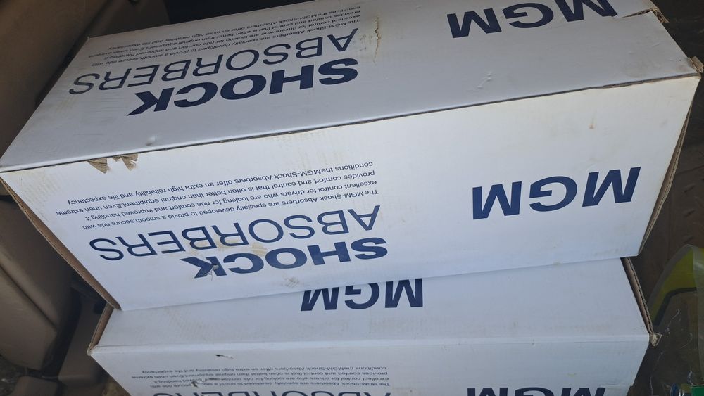 Амортизатор новый