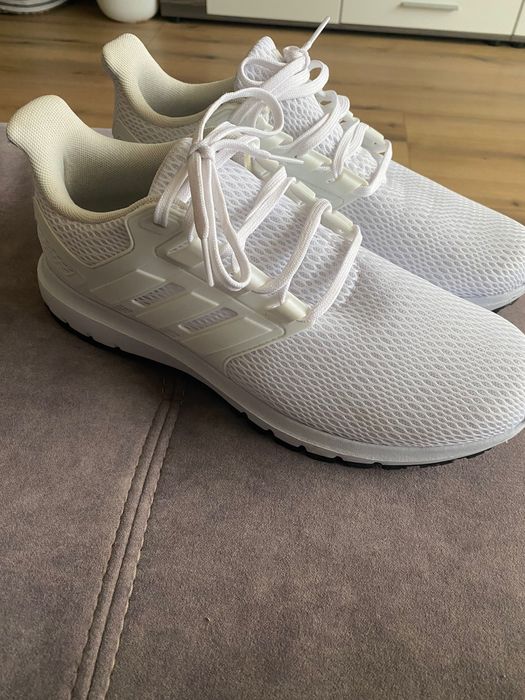 adidas маратонки